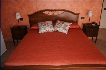 La Cascina Di Alice Frühstückspension Castiglione Delle Stiviere